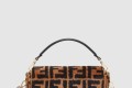 [FENDI-펜디]바게트백 미듐 8BR600