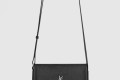 [SAINT LAURENT-생로랑]그레인 램스킨 소재의 niki 스몰 메신저 백 776611